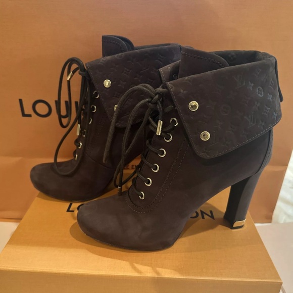 Louis Vuitton Shoes - Louis Vuitton Suede Short Boots